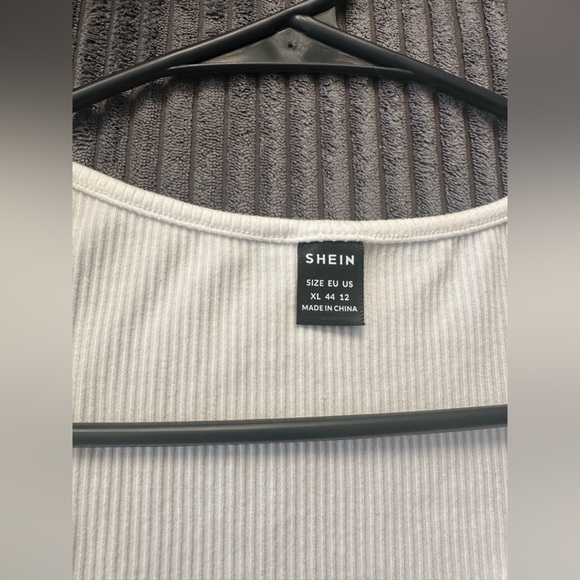 SHEIN White Ribbed Crop Top - Picture 3 of 4